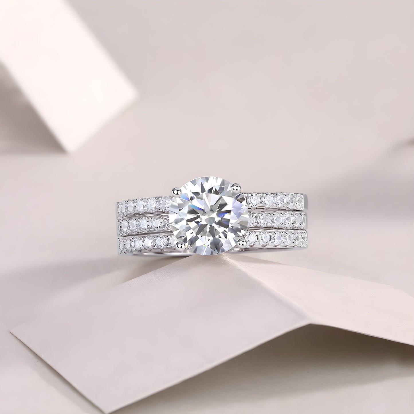 Trinity – Elegant Moissanite Wedding Ring Silver
