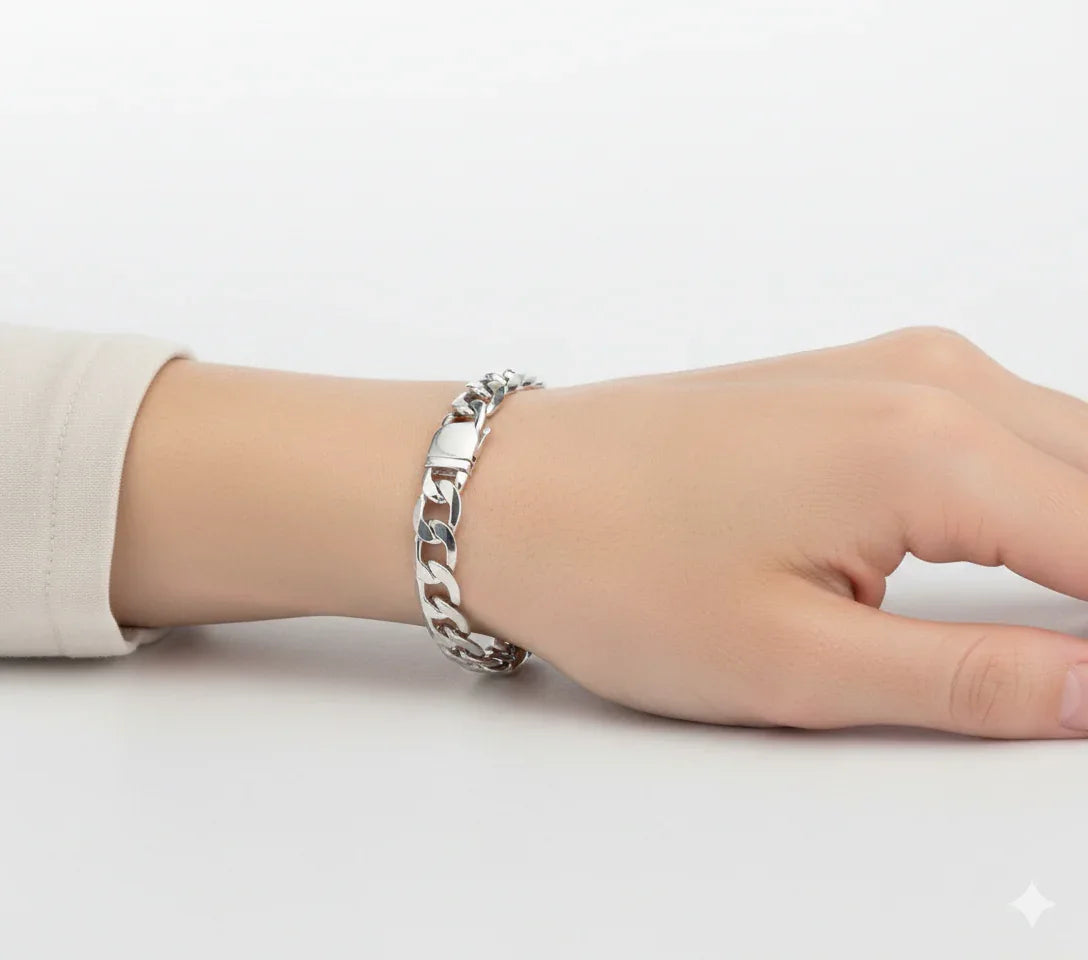 Urban Edge – Seitliche Kettenarmband - Alyrah Jewellery