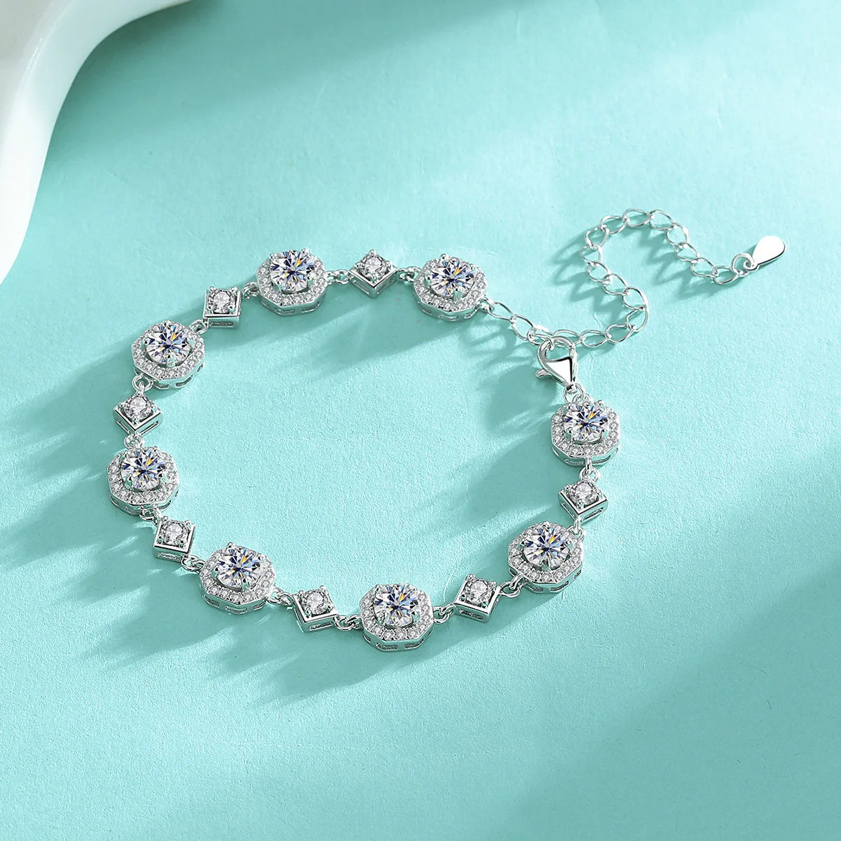 Ewiger Glanz – Klassisches Sterlingsilber Armband mit 4-Karat Moissanite