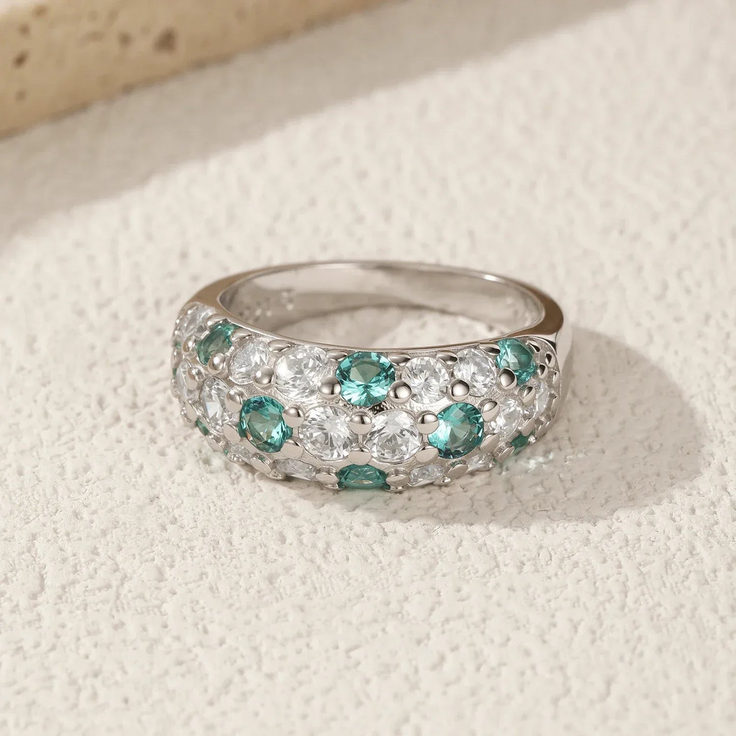 Emerald Glow – Damen-Cocktailring - Alyrah Jewellery