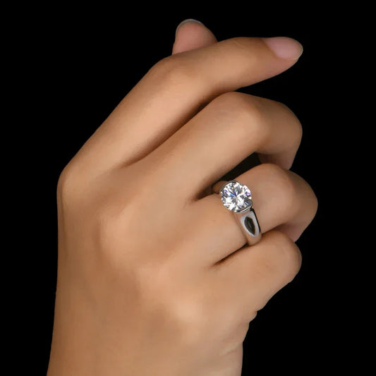 Eternal Spark – Moissanit Solitärring - Alyrah Jewellery
