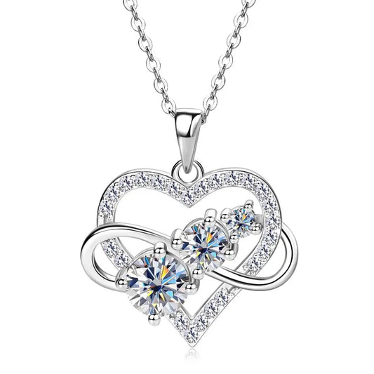 Infinite Love Spark – Moissanite Herz Halskette - Alyrah Jewellery