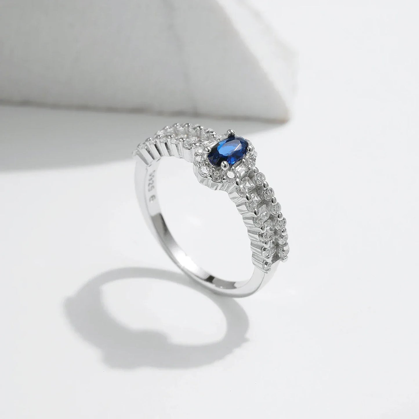 Royal Blue – Zirkon Ovalring - Alyrah Jewellery