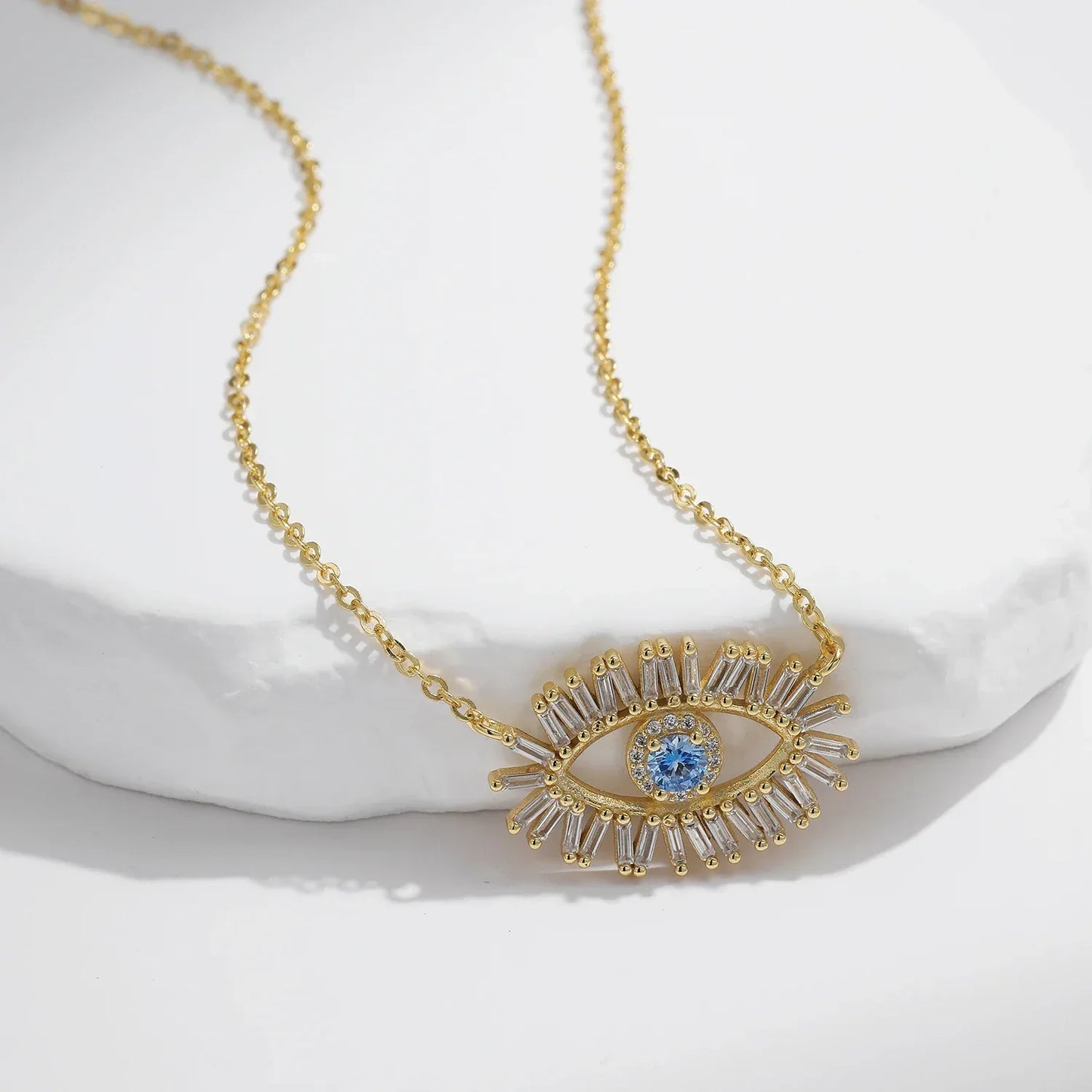 Golden Gaze – Damen-Anhänger - Alyrah Jewellery