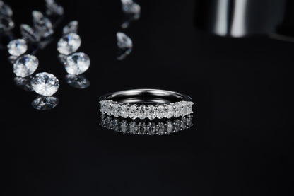 Light and Shadow Bloom – Delicate moissanite wedding ring