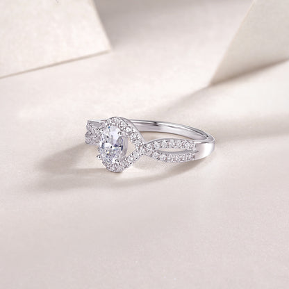 Alice in Wonderland – Elegant Moissanite Wedding Ring