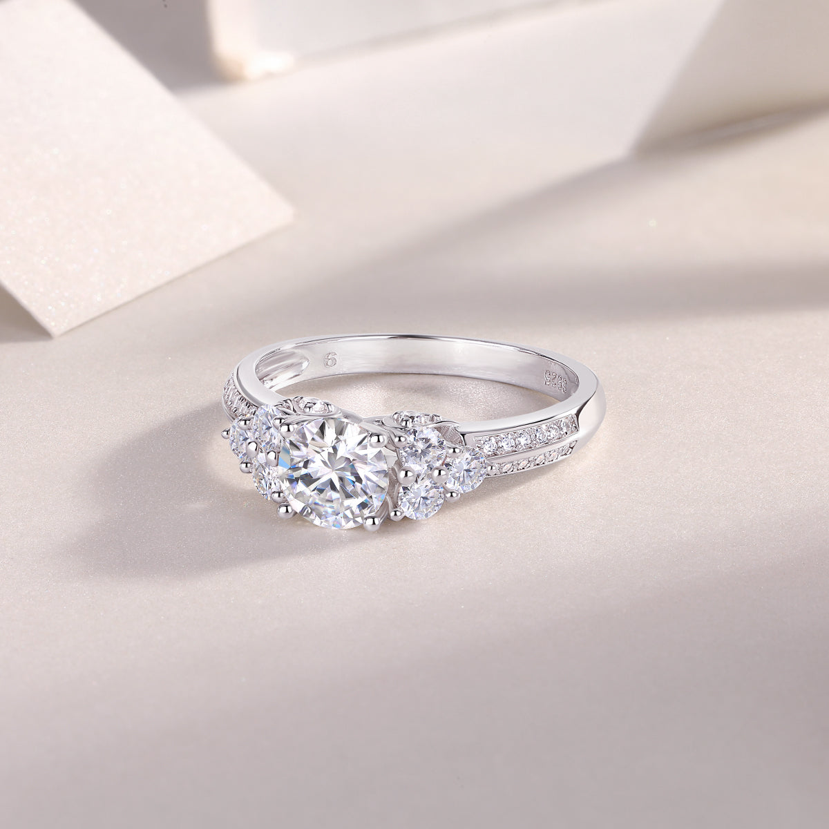 Coral Dream – Elegant moissanite wedding ring