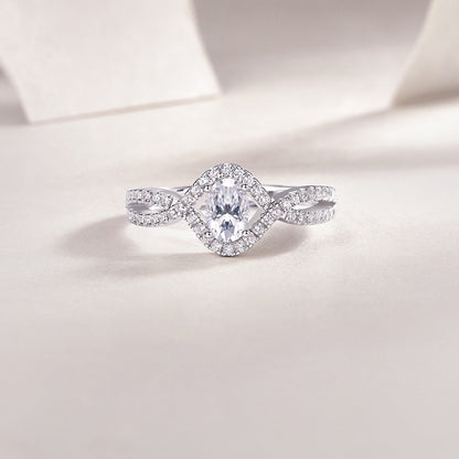 Alice in Wonderland – Elegant Moissanite Wedding Ring