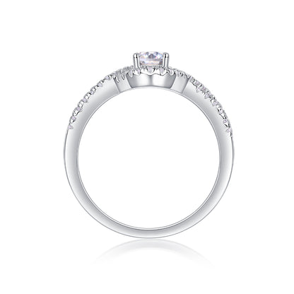 Alice in Wonderland – Elegant Moissanite Wedding Ring