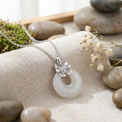 White Aura - Noble Jade Necklace in 925 Silver