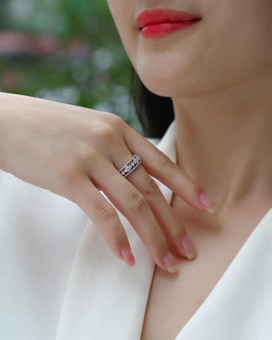 Il giardino di Monet – Elegante anello nuziale in moissanite
