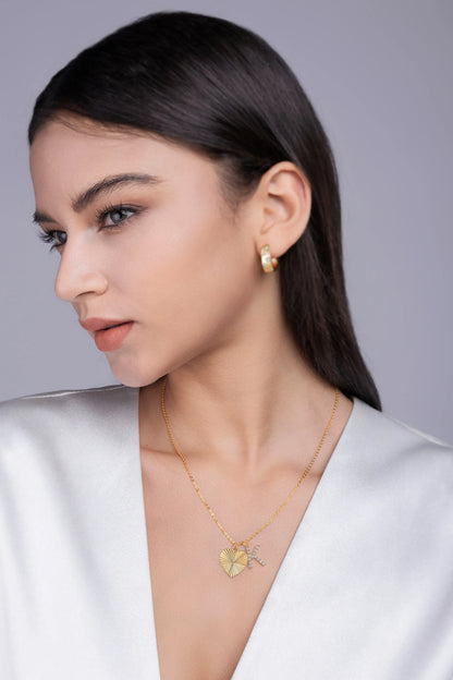 Heart Secret – Trendige S925 Silber Halskette mit zartem Moissanit & Vergoldung - Alyrah Jewellery