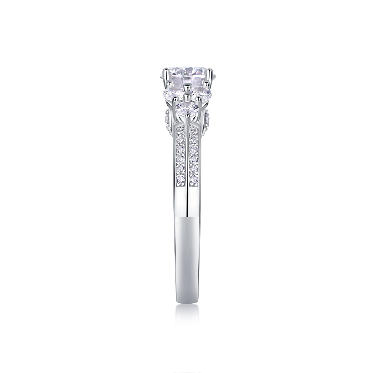 Coral Dream – Elegant moissanite wedding ring
