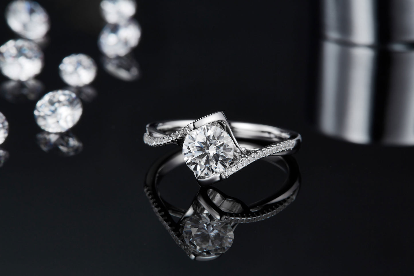 Dazzling Promise – Elegant moissanite wedding ring