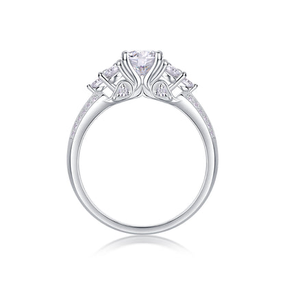 Coral Dream – Elegant moissanite wedding ring