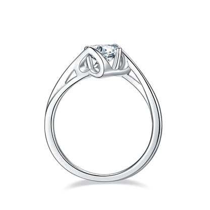 Angel's Heart – Elegant moissanite wedding ring