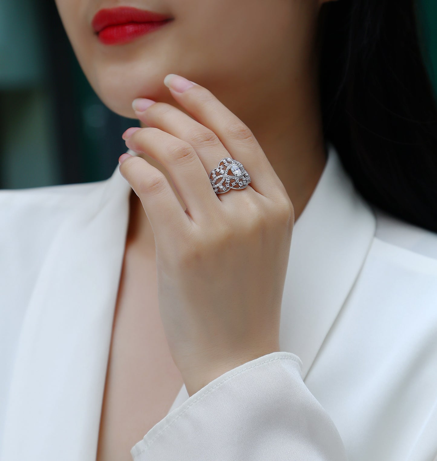Moonlight Waltz – Elegant moissanite wedding ring