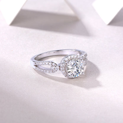Conosci il tuo cuore: elegante anello nuziale con moissanite
