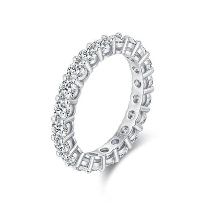 Dazzling Round – Moissanit Stackable Ring