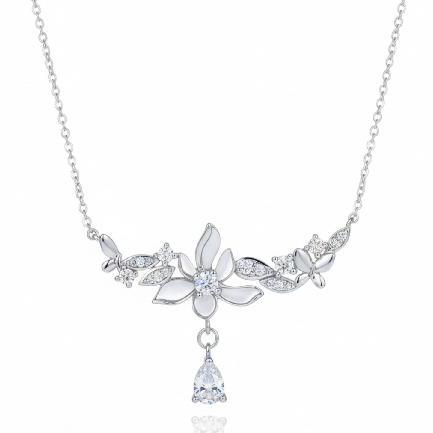 Orchid Bloom –Moissanit-Blumen-Anhänger an Halskette