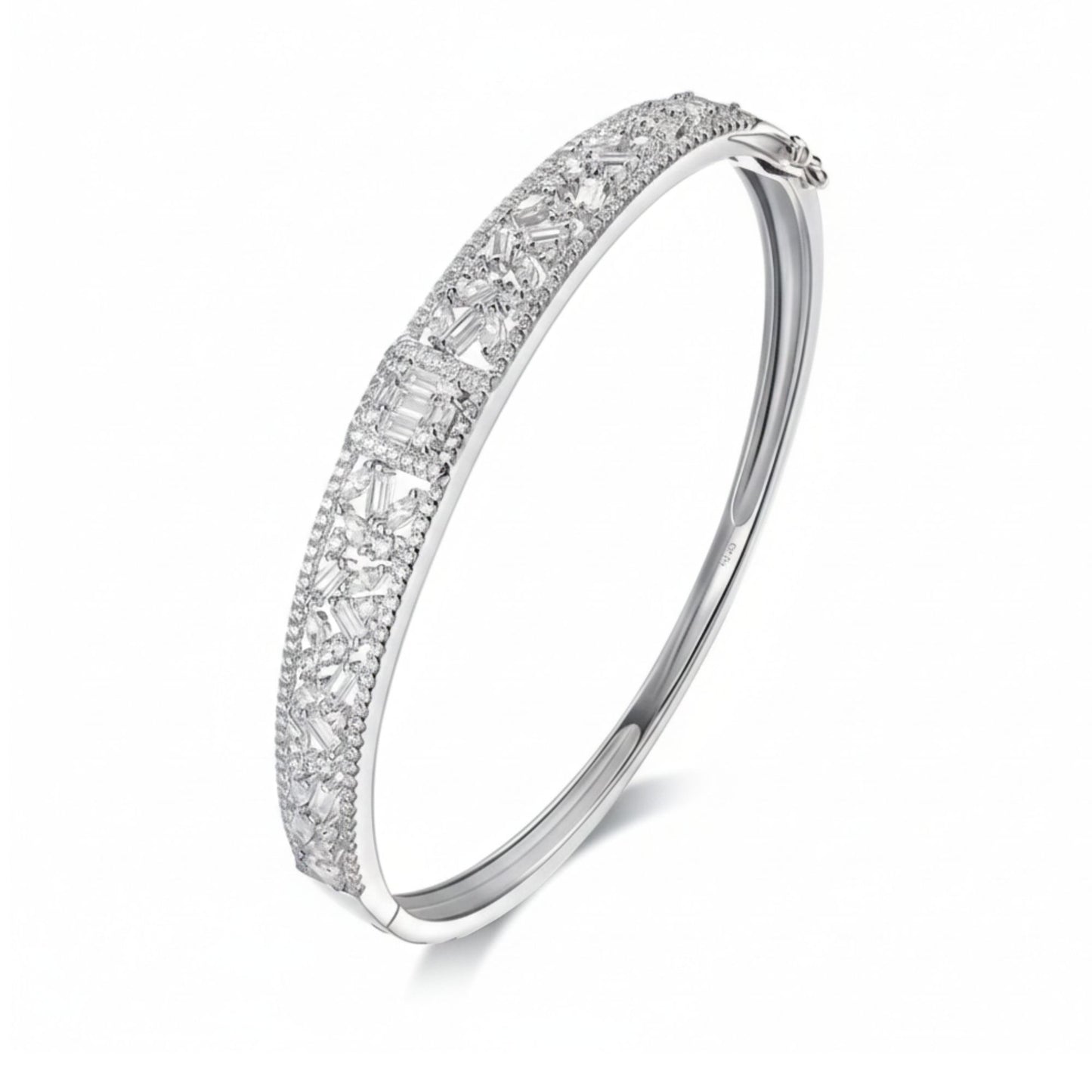 Radiant Bloom – Elegant hollow flower bangle