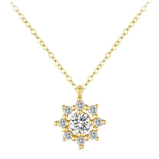 Eternal Snow – 0.5-carat moissanite snowflake pendant on necklace