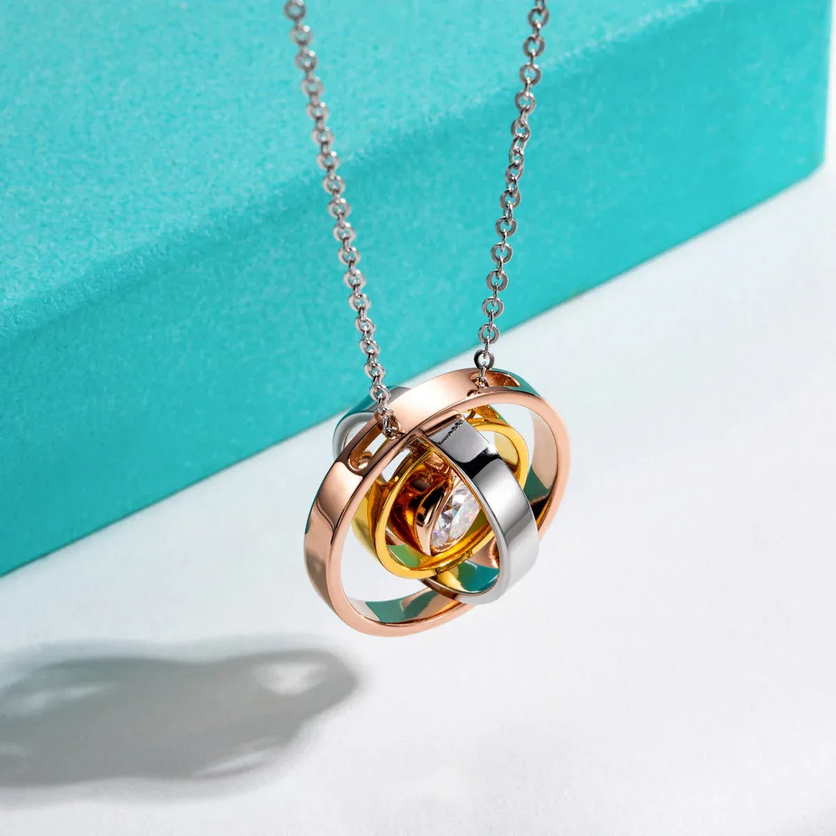 Eternal Love – Moissanite Partner Drei-Schichten Halskette aus 925 Sterling Silber - Alyrah Jewellery