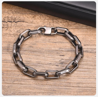 Shadow Forge – Vintage bracelet with rectangular paperclip chain