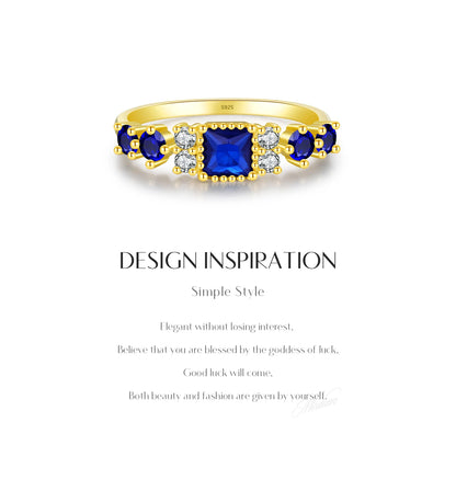 Azure Elegance –Eleganter Vintage-Ring mit blauem Zirkonia