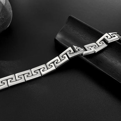 Urban Edge – Personalisiertes Edelstahl Herrenarmband im Punk-Design