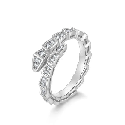 Verführerische Royale – Moissanite Schlangenring aus Sterling Silber, Luxury Hip Hop Statement Ring - Alyrah Jewellery