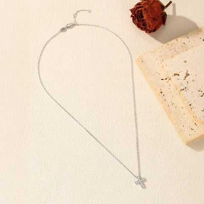 Urban Spark Cross – Moissanit Kreuzanhänger - Alyrah Jewellery