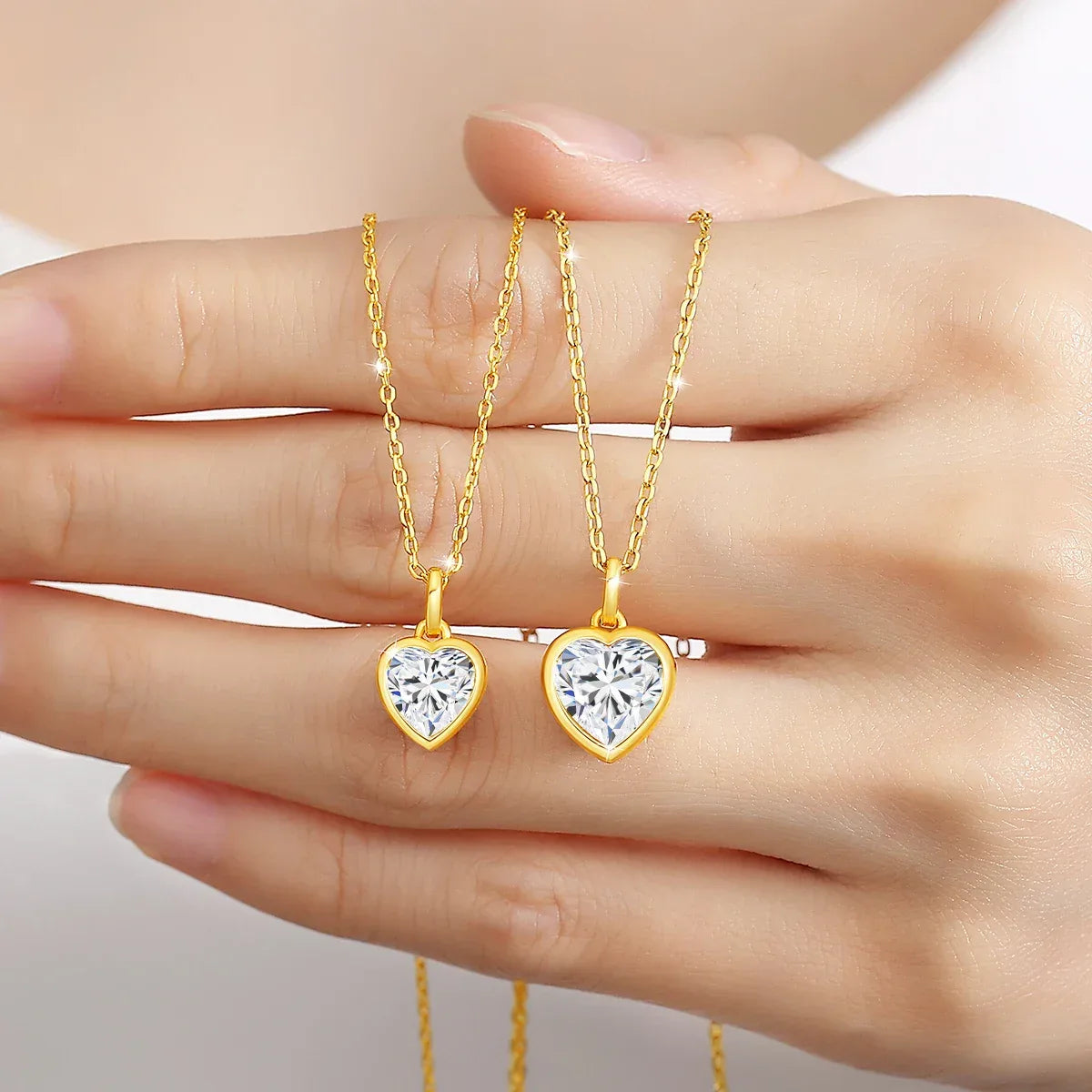 Ewige Liebe – Herzförmiger Moissanite Anhänger 14K Gold , Damen Halskette für Jubiläum, Hochzeit & Valentinstag - Alyrah Jewellery