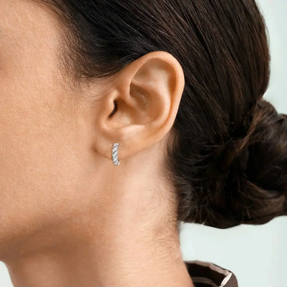 Urban Twist Spark – Moissanite hoop earrings