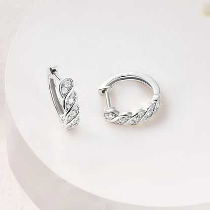 Urban Twist Spark – Moissanite hoop earrings