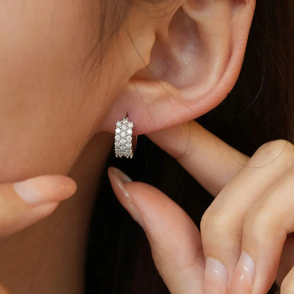 Lumière – Orecchini Huggie scintillanti 