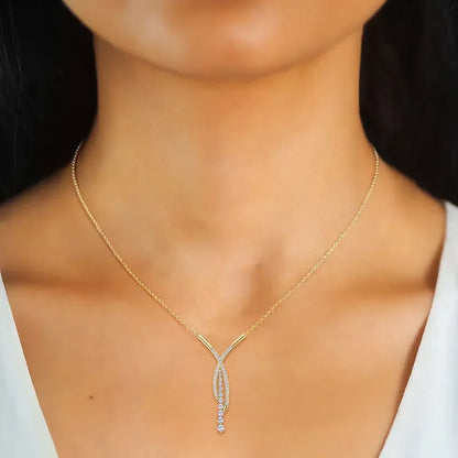 Strahlendes Y – 2-Karat Moissanite Anhänger Halskette aus Silber, Verstellbare Kette, Luxus Schmuck - Alyrah Jewellery