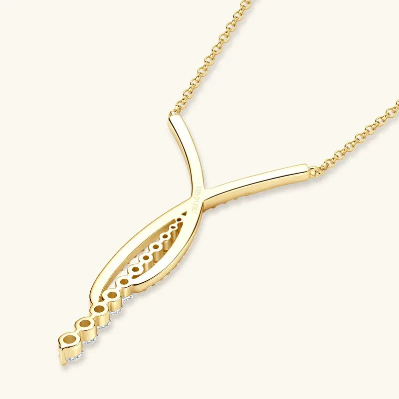 Strahlendes Y – 2-Karat Moissanite Anhänger Halskette aus Silber, Verstellbare Kette, Luxus Schmuck - Alyrah Jewellery