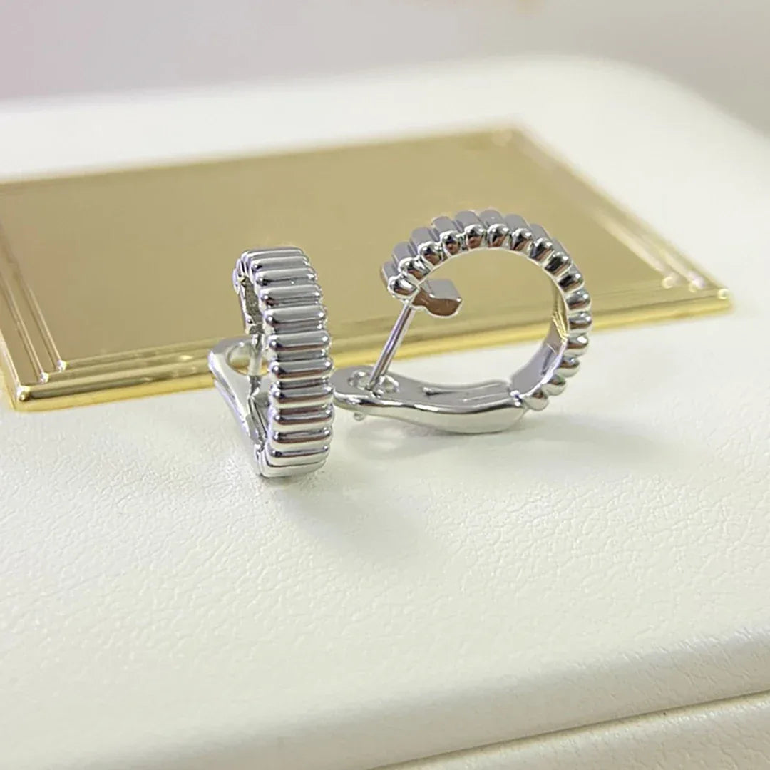 Parisienne Eleganz – Sterling Silber Ohrringe mit 18K Vergoldung, Französischer Luxus für Damen - Alyrah Jewellery