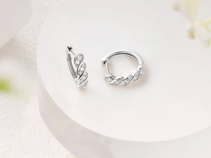 Urban Twist Spark – Moissanite hoop earrings