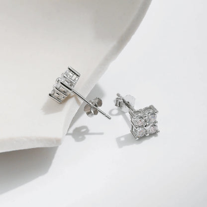 Urban Spark – Moissanite Stud Earrings