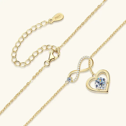 Herzensglanz – Moissanite Herz-Anhänger Halskette - Alyrah Jewellery