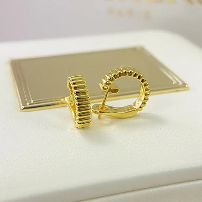 Parisienne Eleganz – Sterling Silber Ohrringe mit 18K Vergoldung, Französischer Luxus für Damen - Alyrah Jewellery