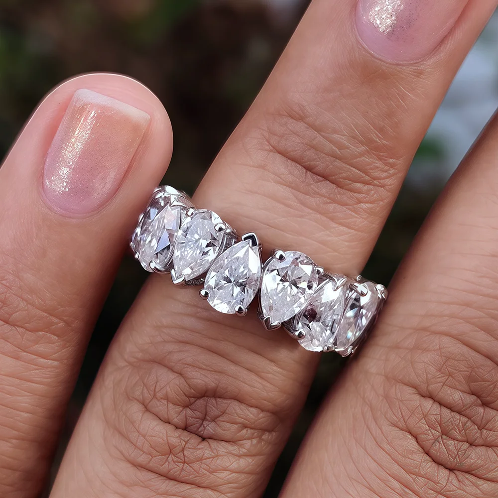 Urban Teardrop Eternity – Wassertropfen-Moissanit-Ewigkeitsring