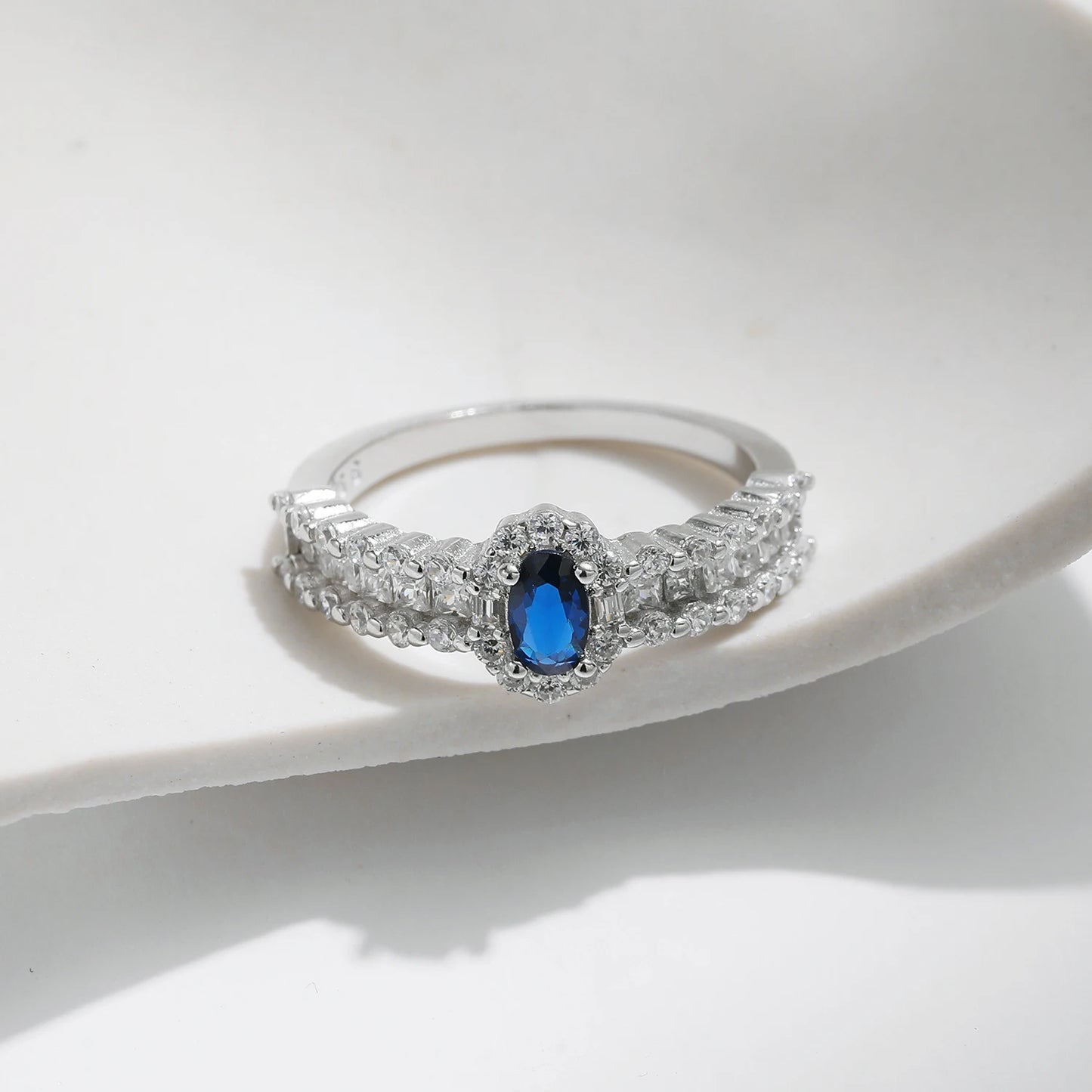 Royal Blue – Zirkon Ovalring