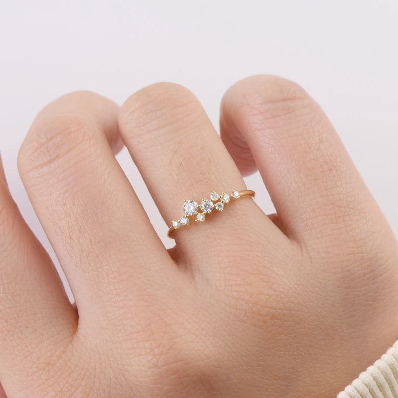 Celestial Glow – Ring und Halskette mit Moissanit-Cluster