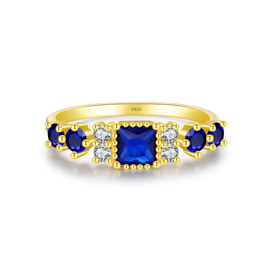 Azure Elegance –Eleganter Vintage-Ring mit blauem Zirkonia