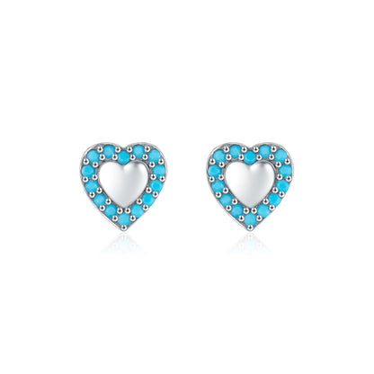 Urban Heart Vintage – Classic Heart Stud Earrings
