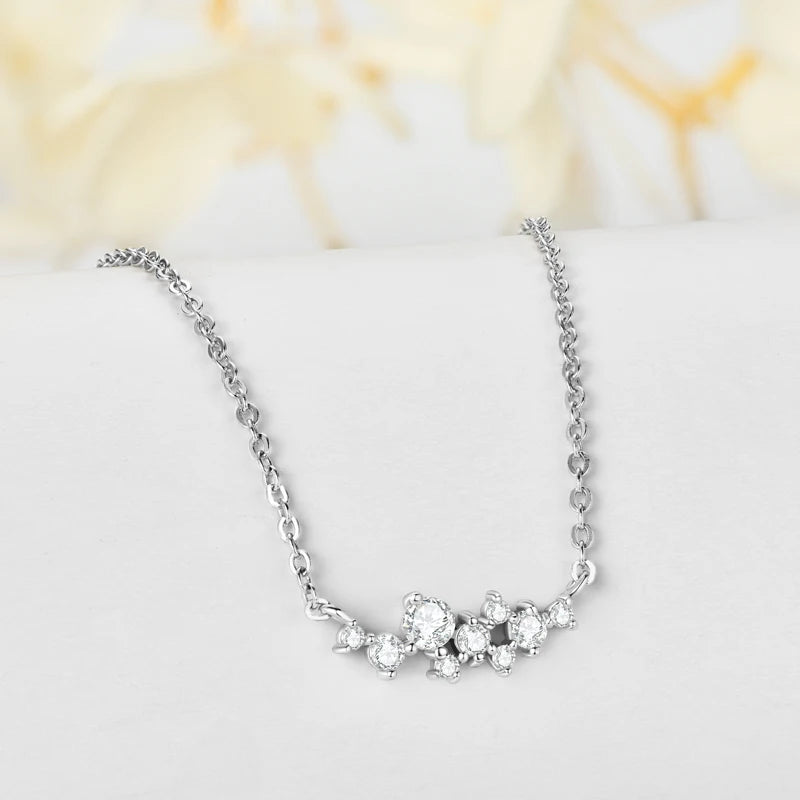 Celestial Glow – Ring und Halskette mit Moissanit-Cluster