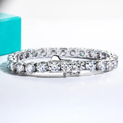Royal Spark – Moissanite Tennisarmband D Color VVS1 aus 925 Sterling Silber, 18K vergoldet - Alyrah Jewellery